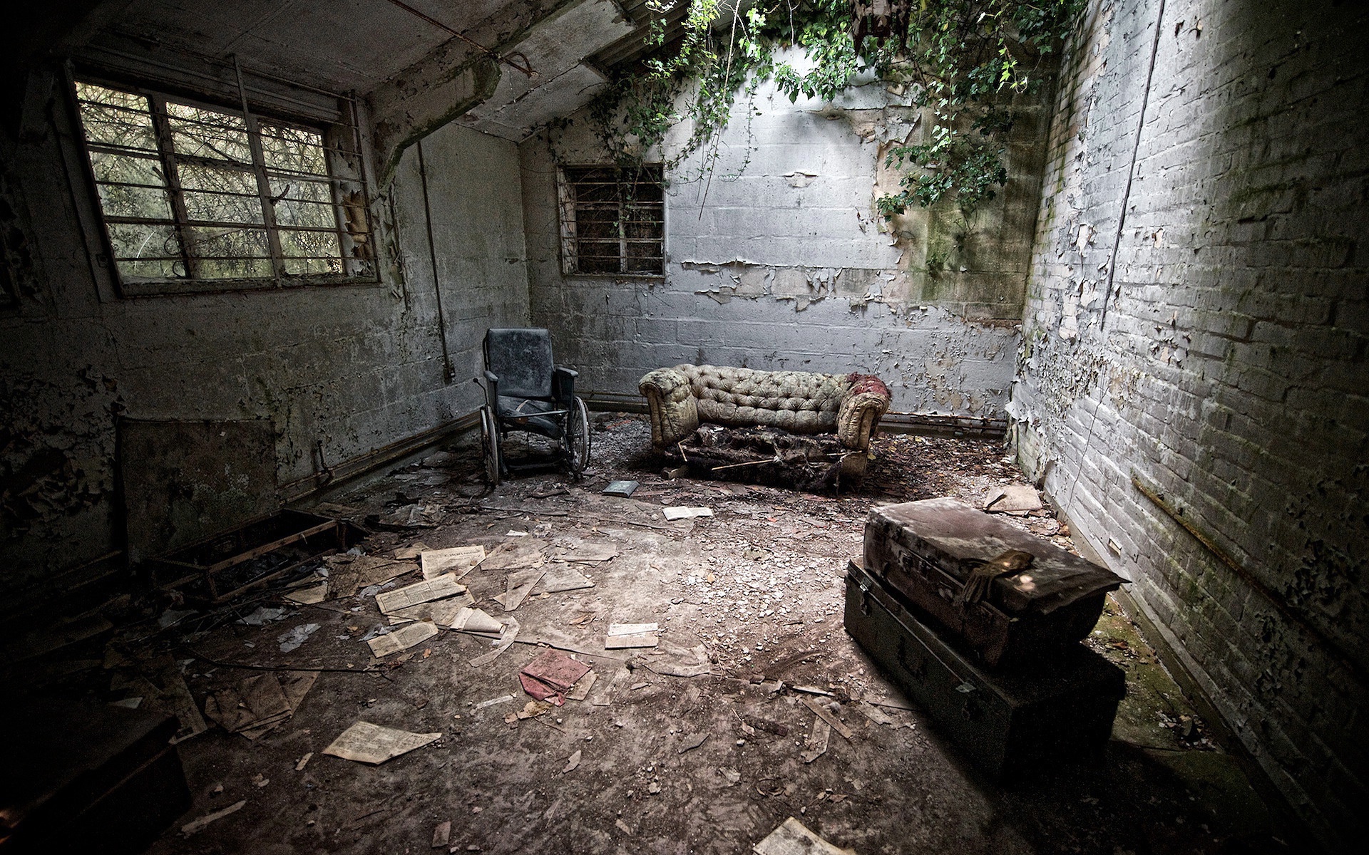 Ana Martins Marques – Há estes dias em que pressentimos na casa…