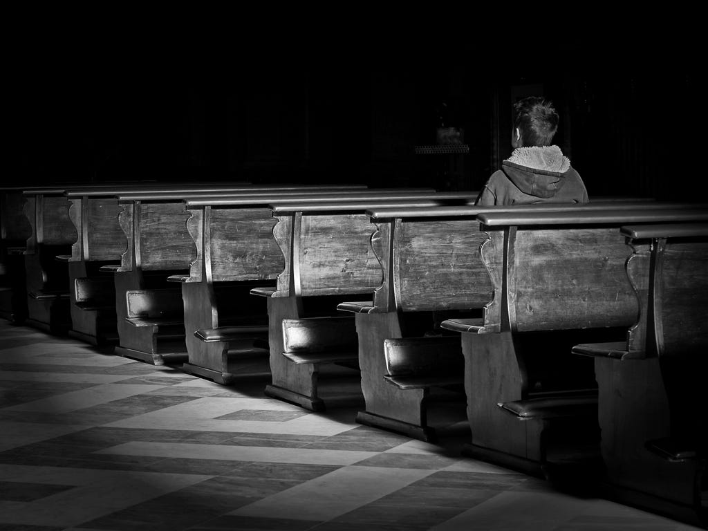 Philip Larkin – A Igreja Indo-se…