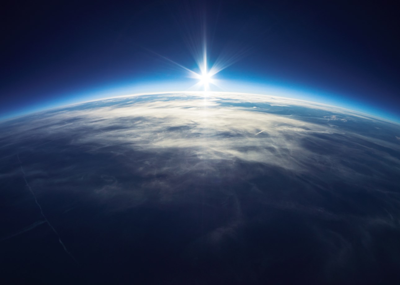 Paulo Henriques Britto – De “Cinco Sonetos Frívolos”