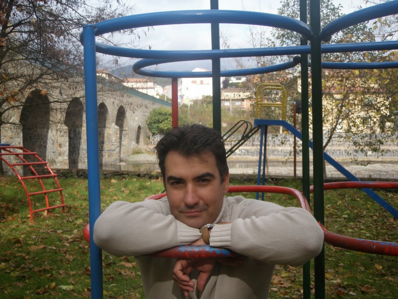 José María Cumbreño – Identidade