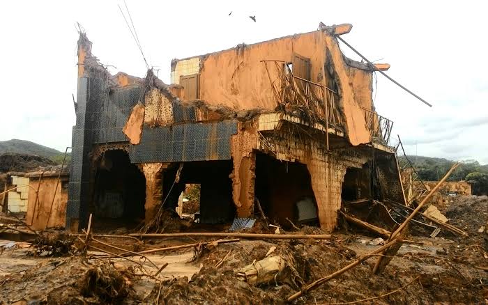 Tarso de Melo – Raiz e minério