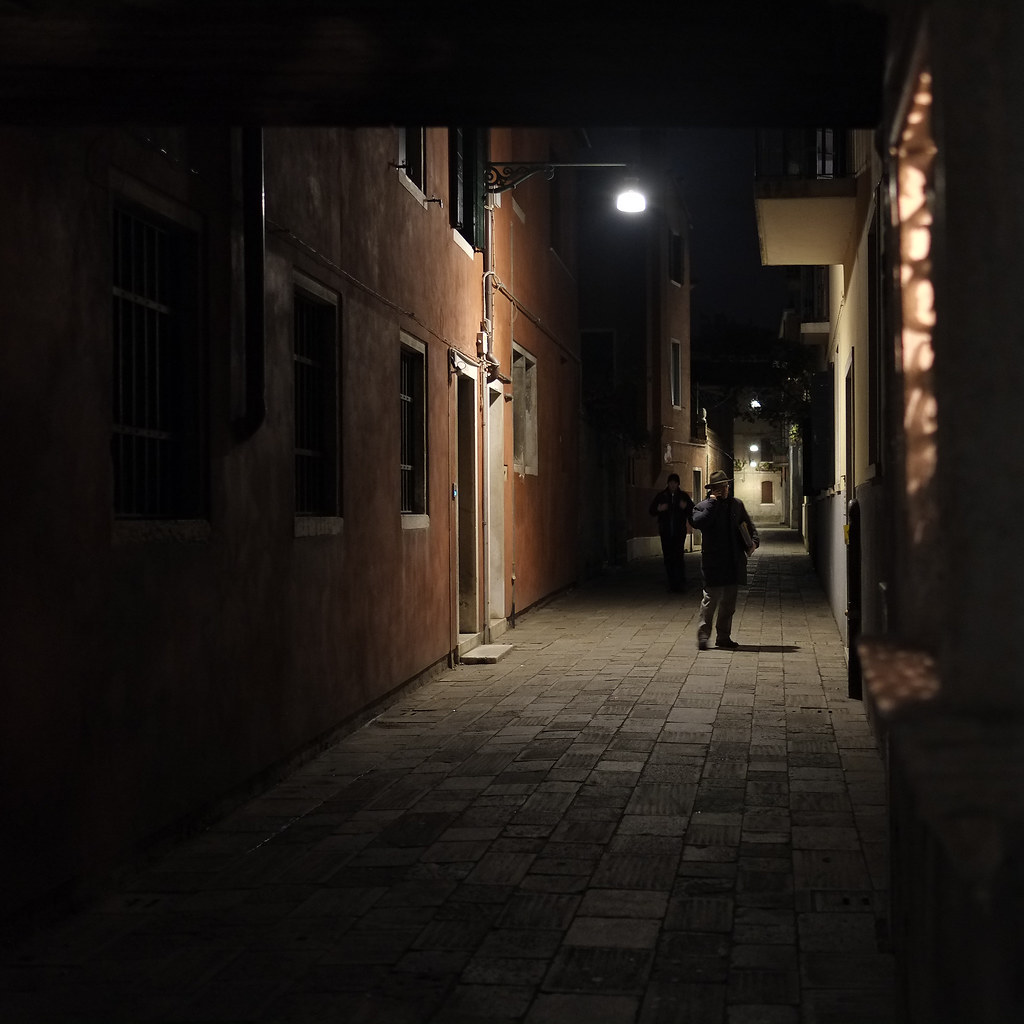 Luis Alberto de Cuenca – Só o silêncio salva