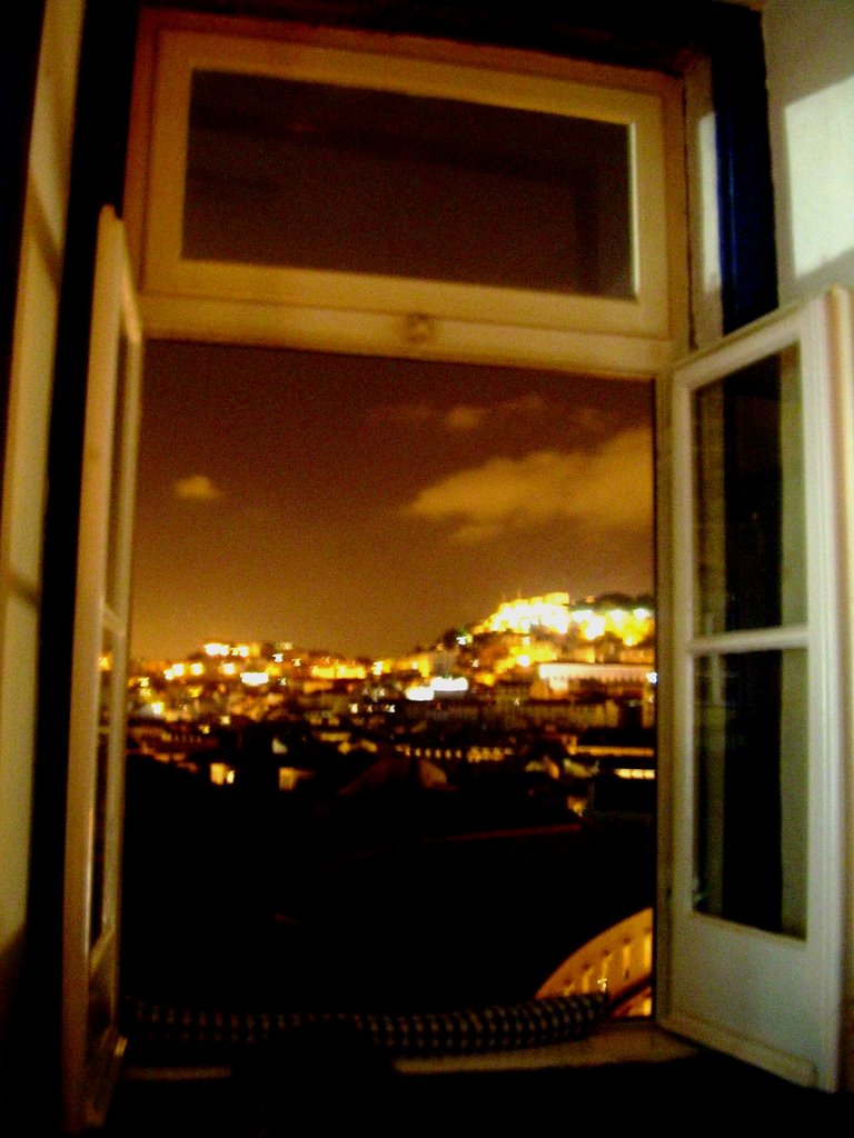 Fernando Assis Pacheco – Tentas, de longe